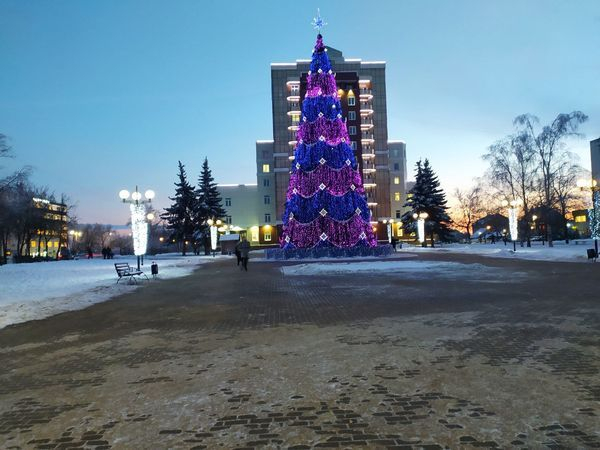 Столица Владимирской области засияла новогодними красками