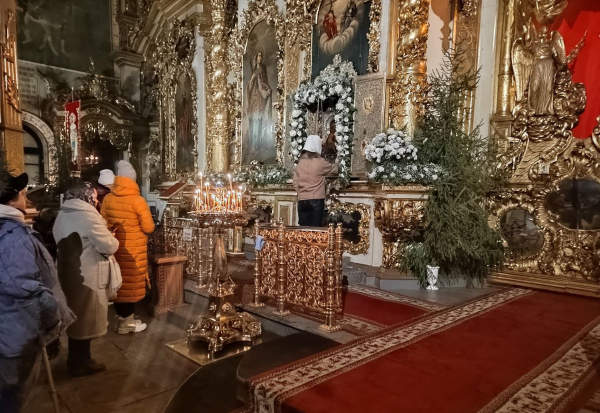 В храмах Владимира прошли Рождественские богослужения